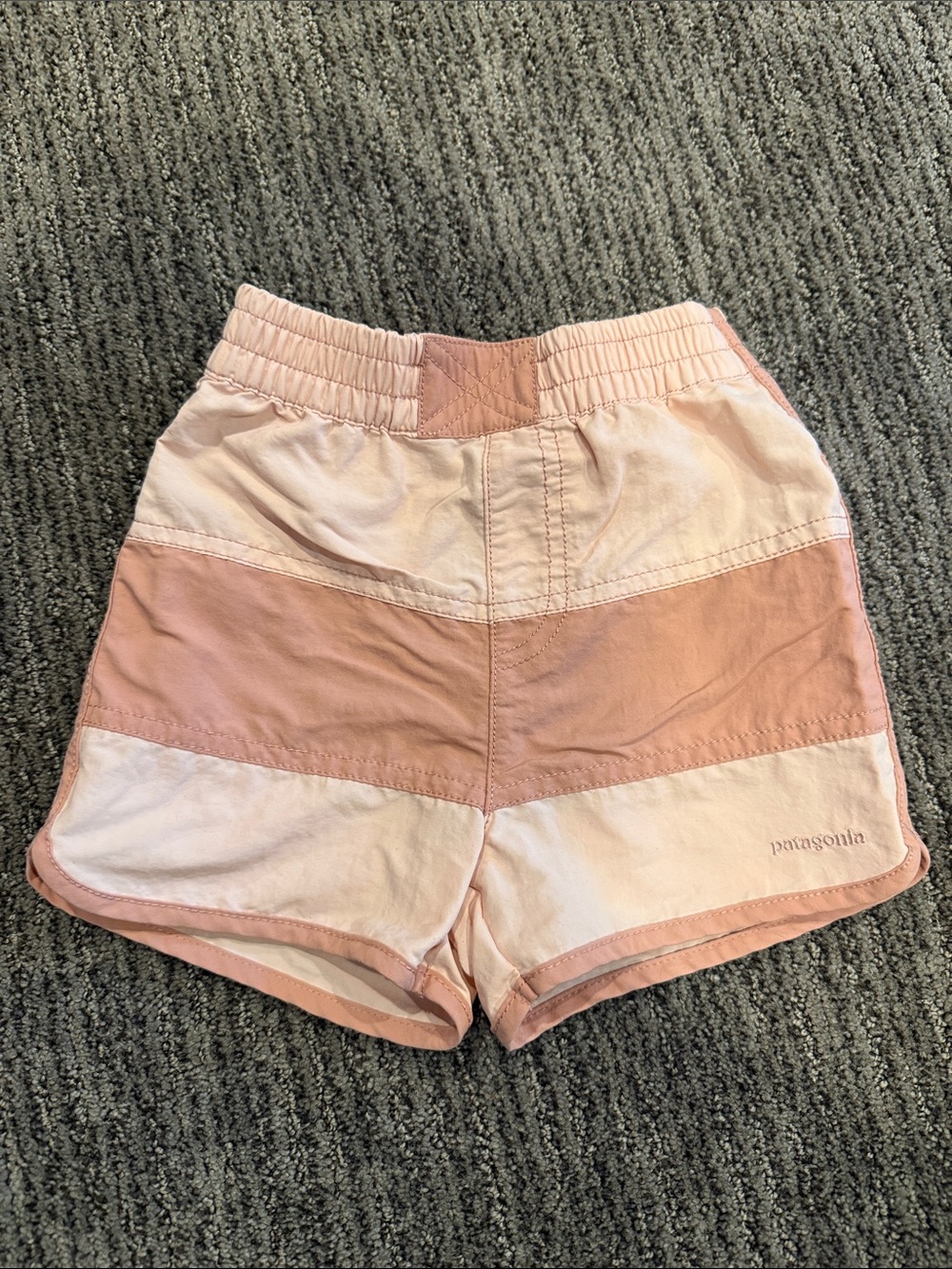 Patagonia Kids Pink Colorblock Elastic-Waist Shorts never worn